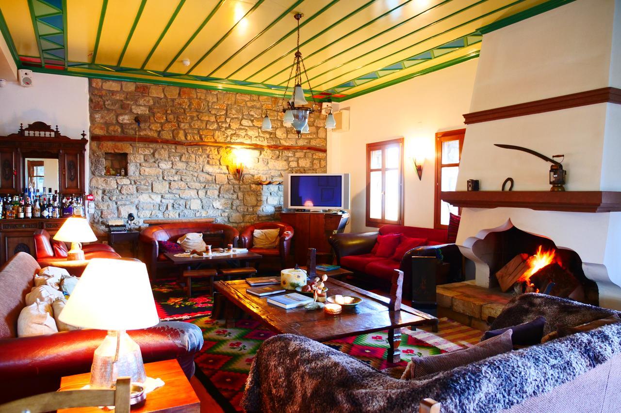 Hotel Papanikola Piana Ngoại thất bức ảnh